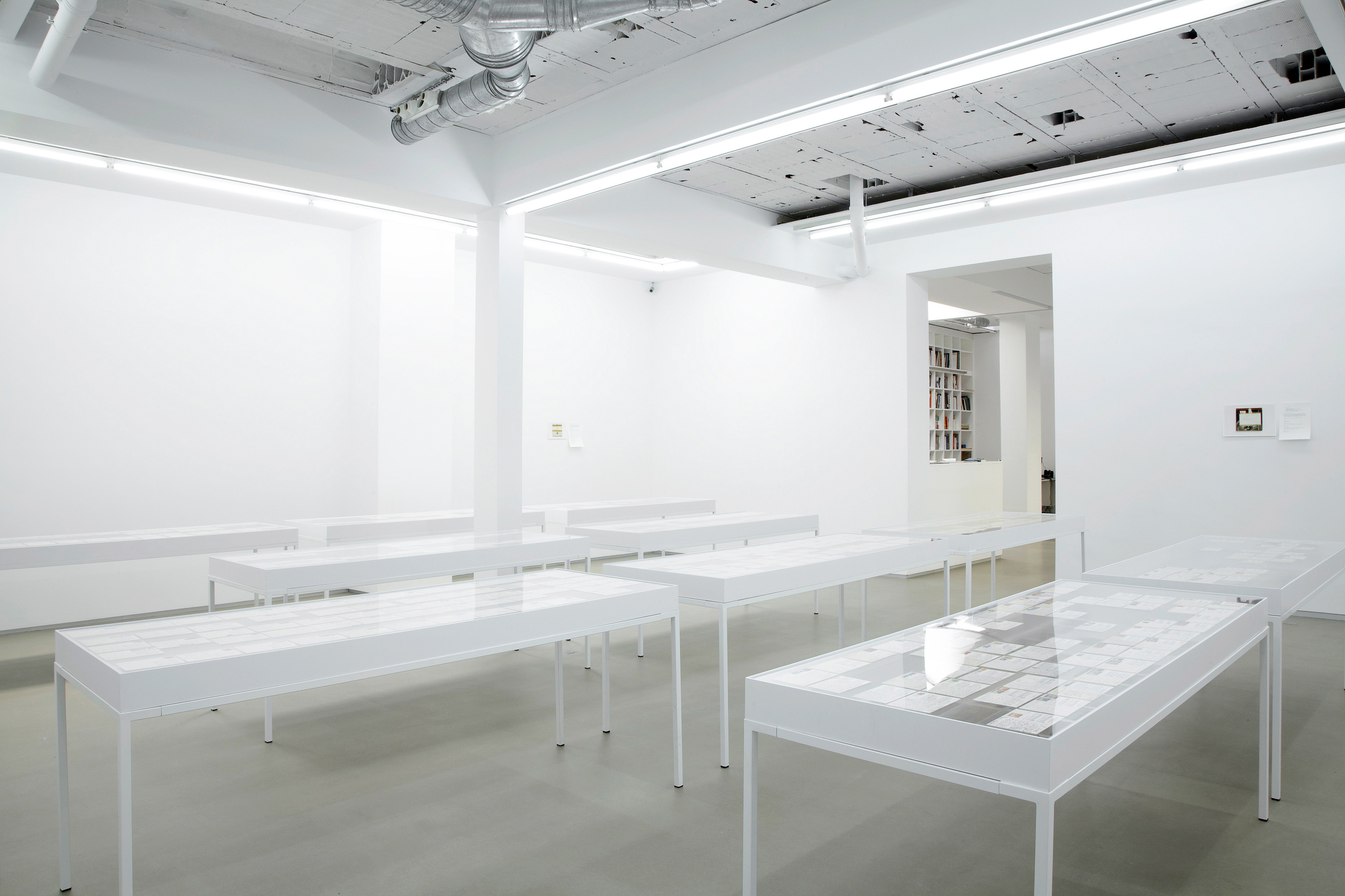 Parra & Romero, exhibition: (No unease can be noticed) (fig. 25)