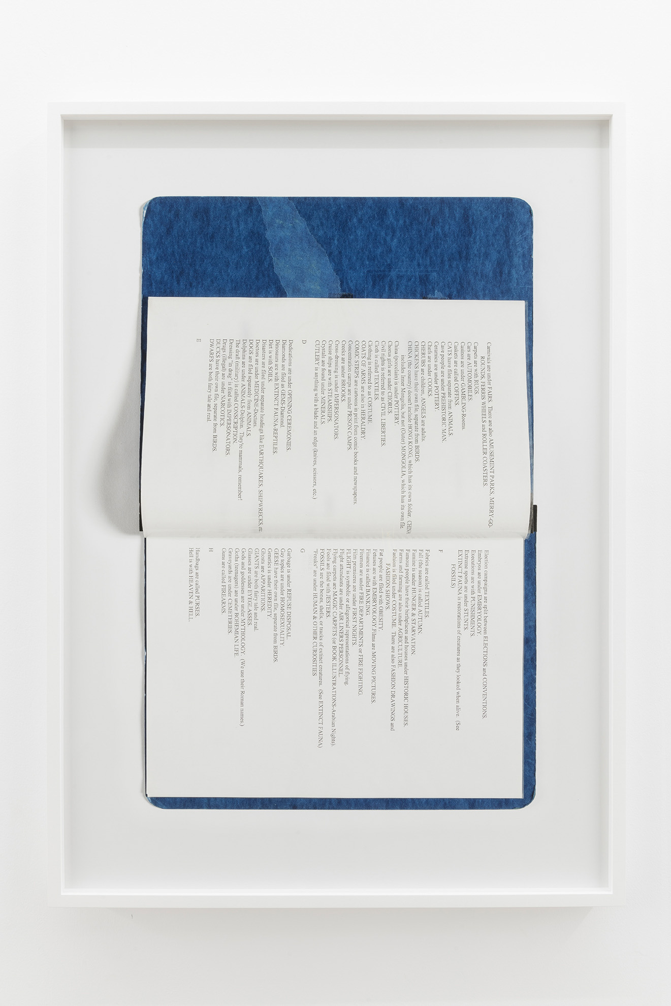 Parra & Romero, exhibition: Photographs in Different Sizes (fig. 22)