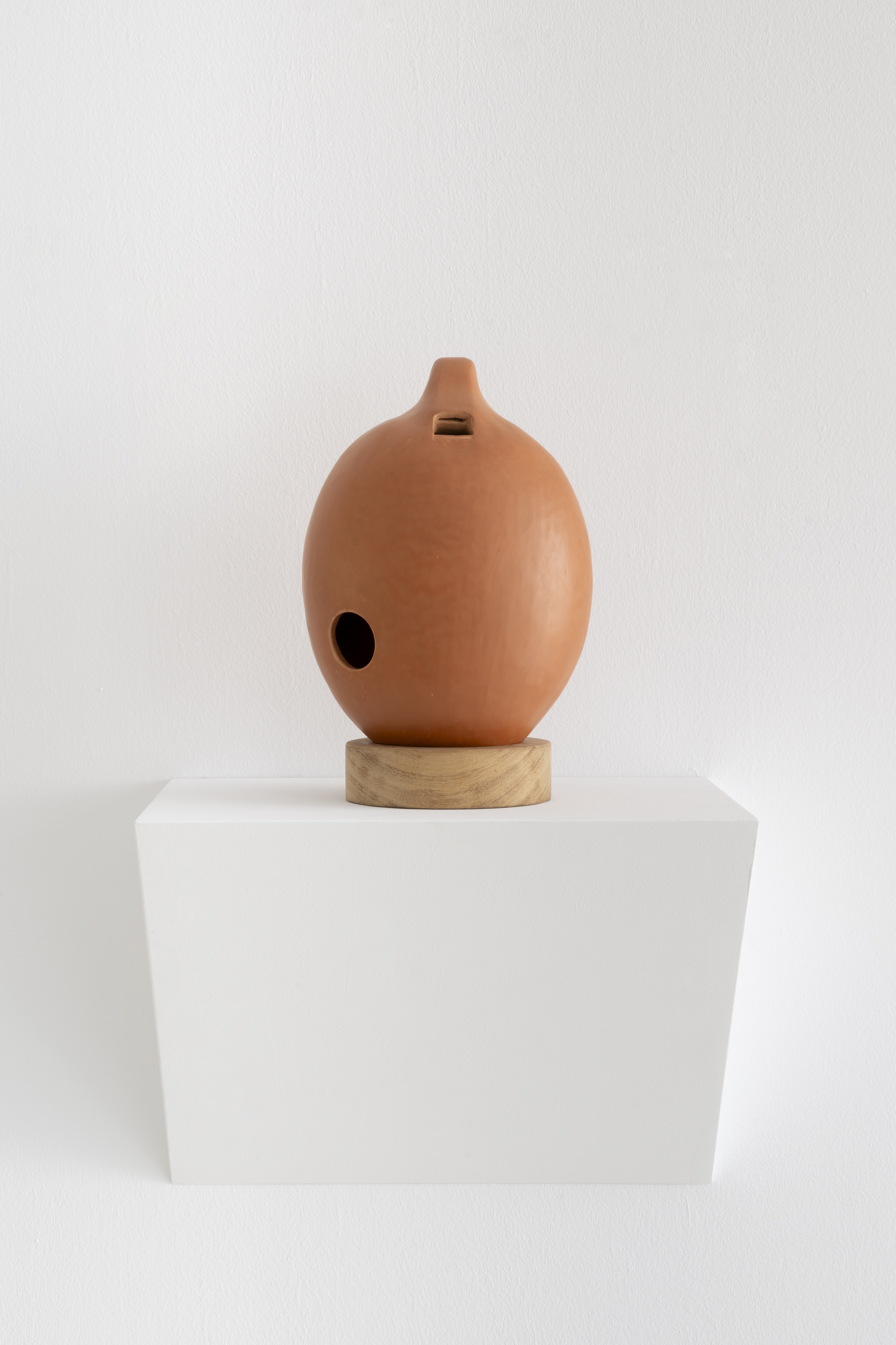 Parra & Romero, exhibition: Form and Spirit (fig. 34)