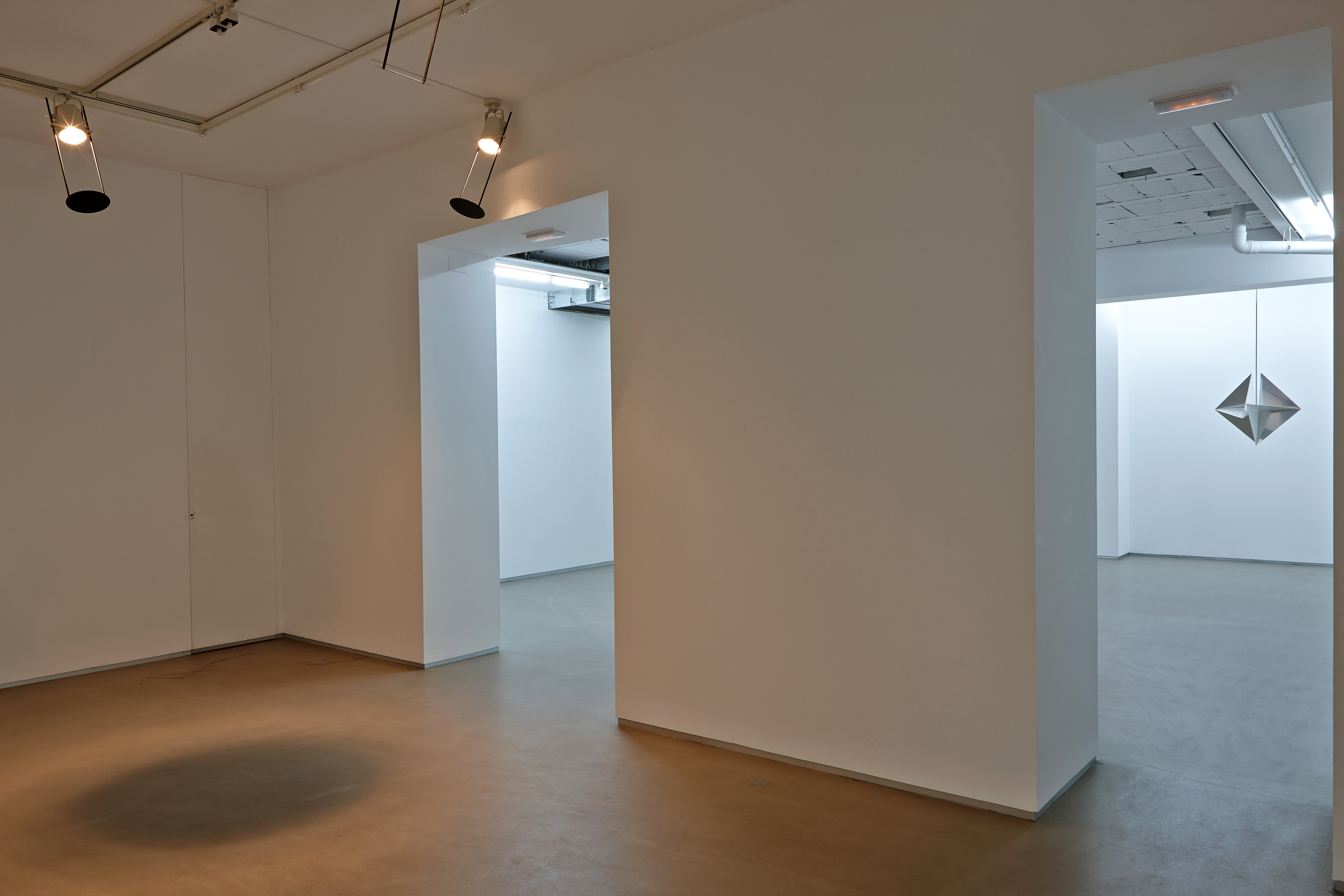 Parra & Romero, exhibition: Geometric exercises (fig. 1)