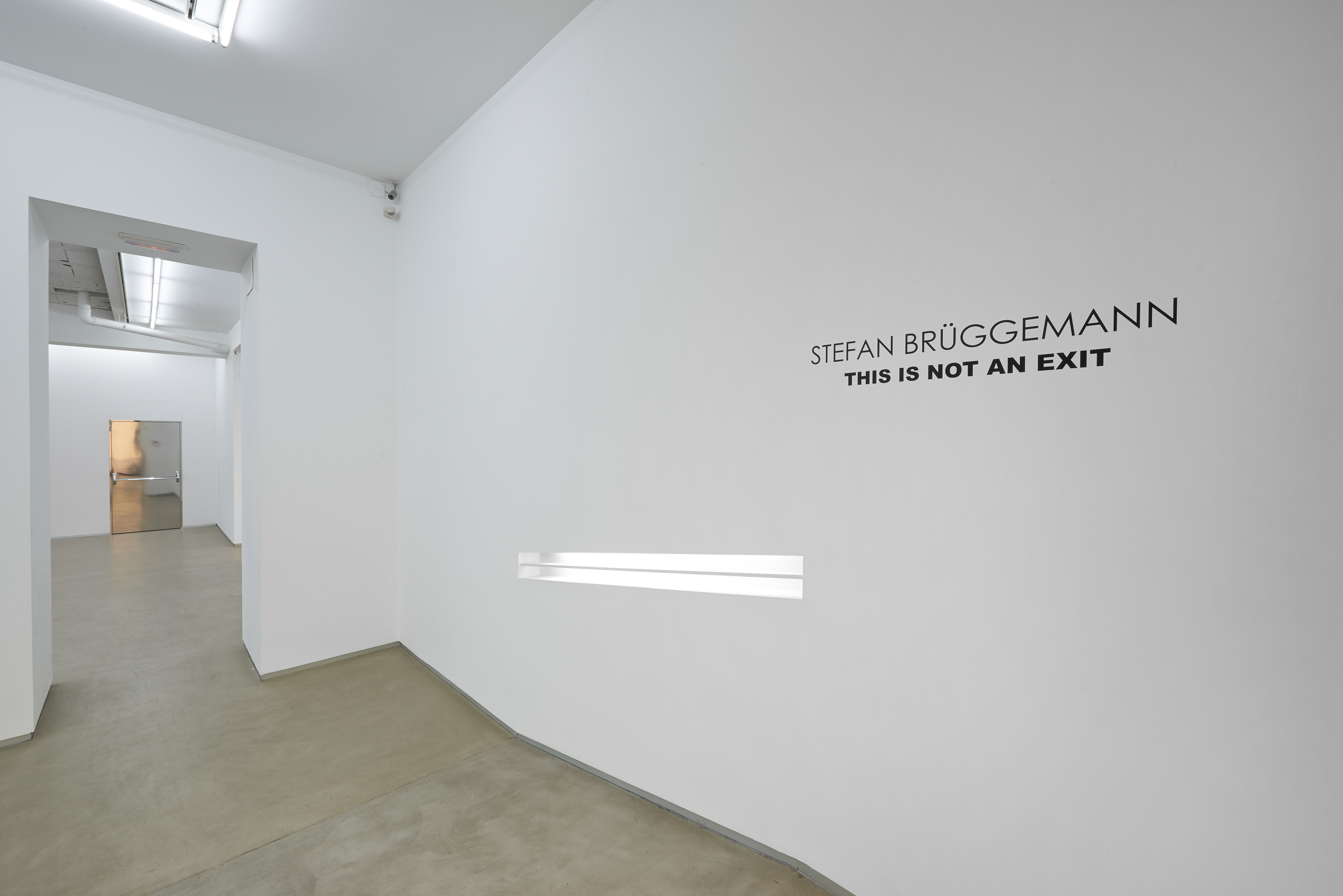 Parra & Romero, exhibition: This is not an exit (fig. 1)