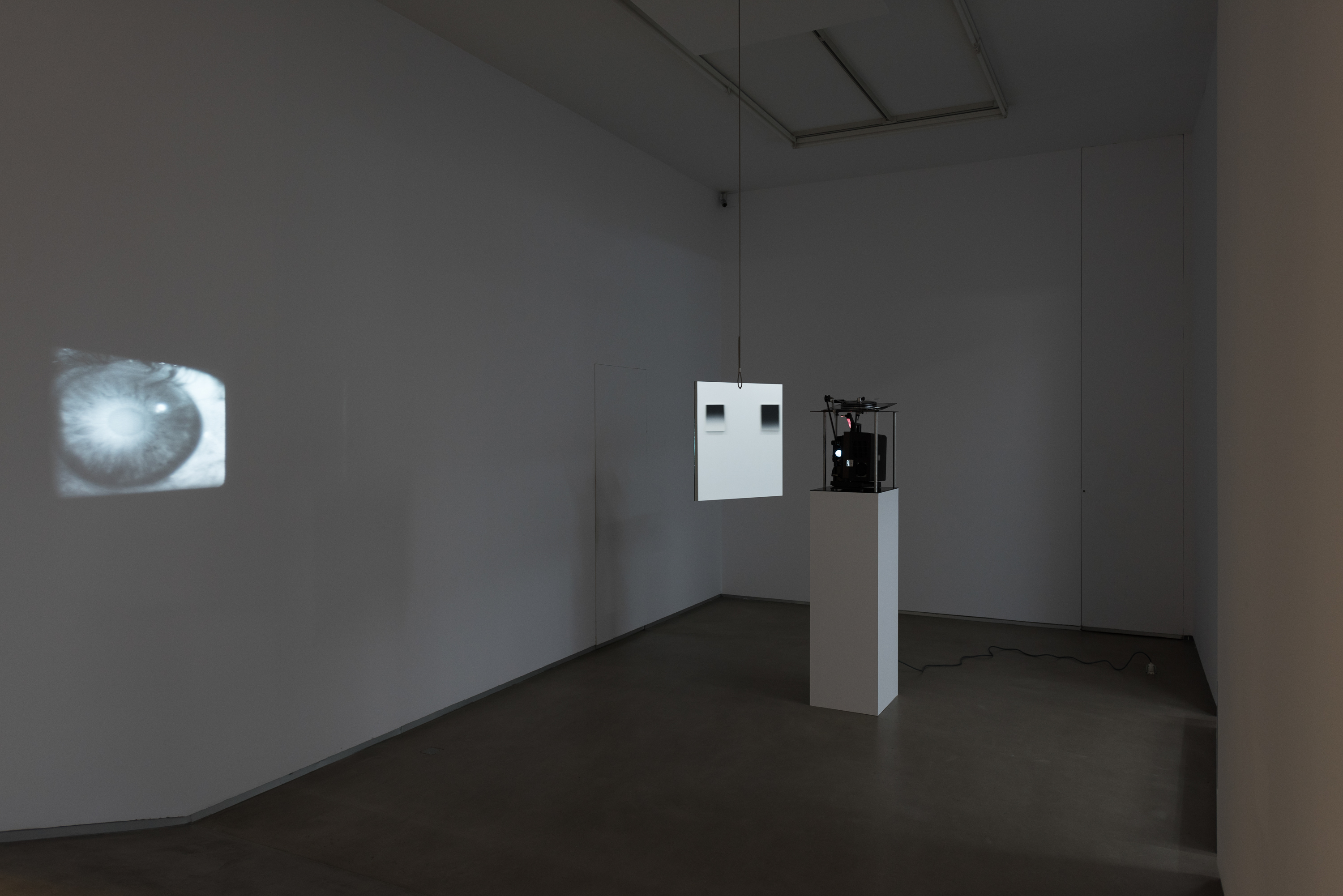 Parra & Romero, exhibition: Tenir pendant que le balancement se meurt (fig. 2)