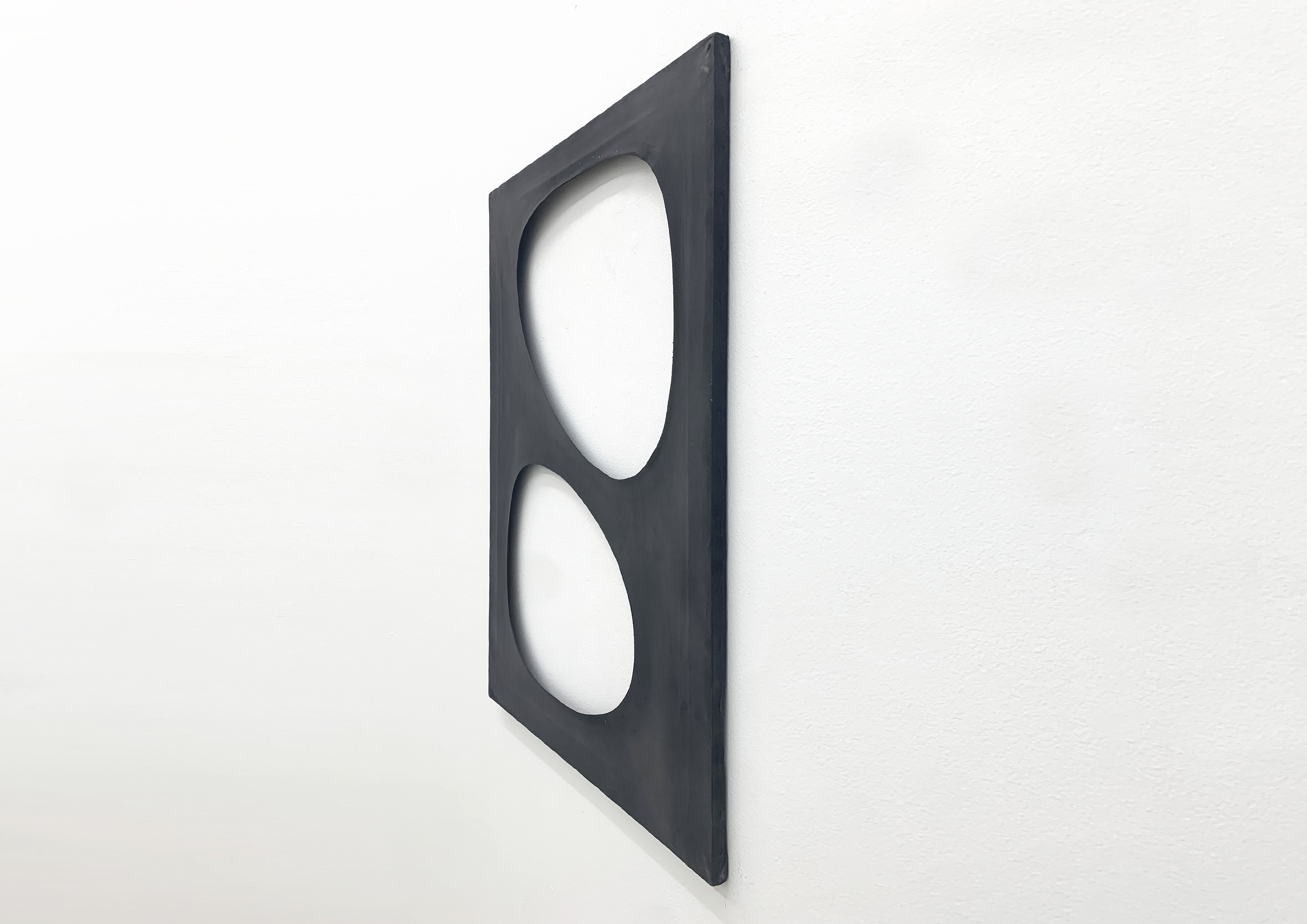 Parra & Romero, artist: Dadamaino (thumbnail)