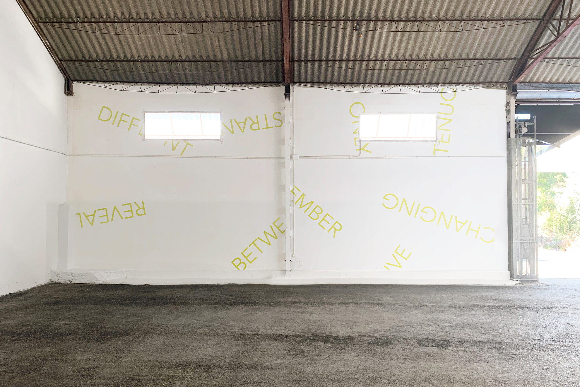 Parra & Romero, exhibition: Sidewalks, Fences and Walls (fig. 7)