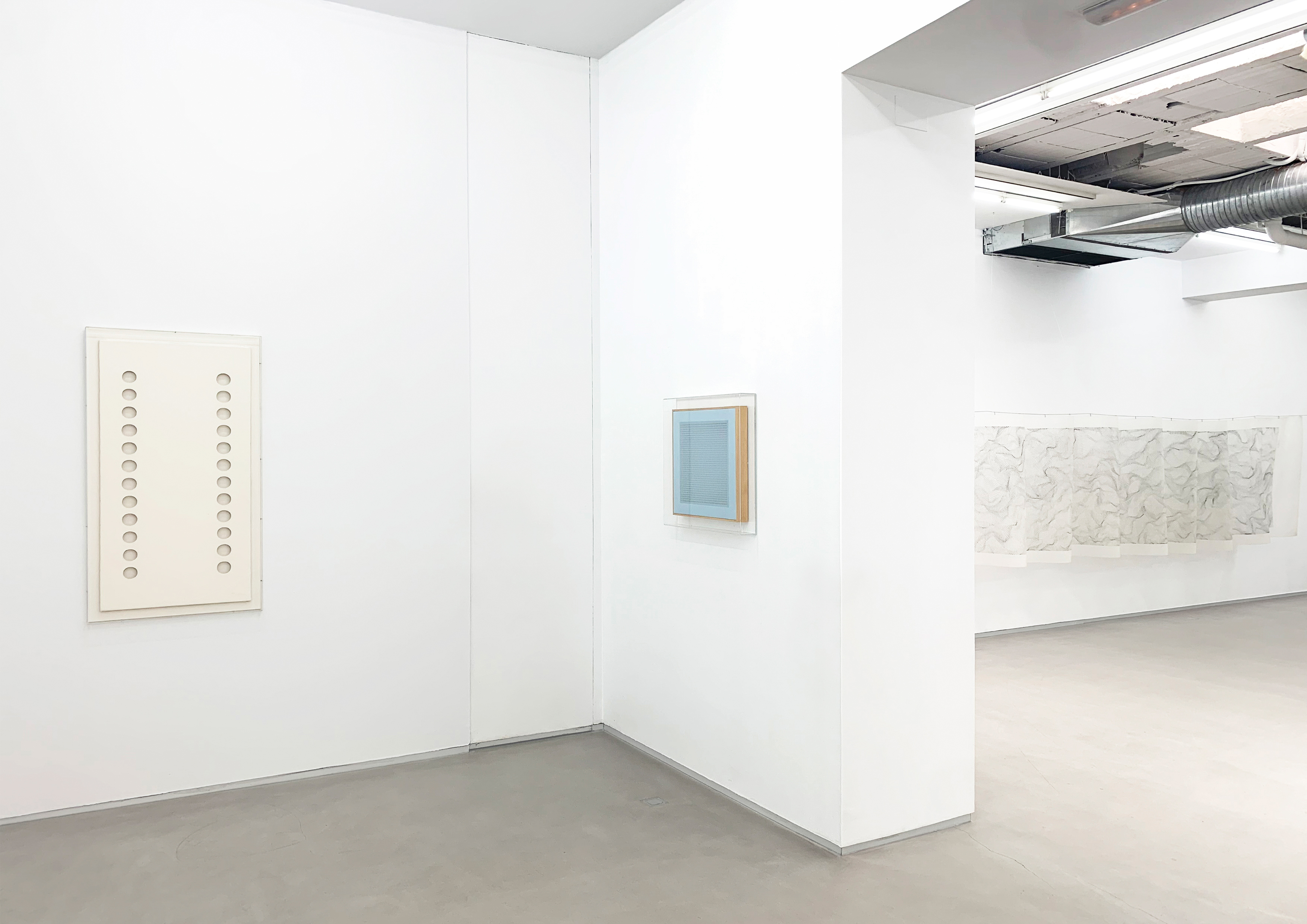 Parra & Romero, exhibition: Dadamaino: 1930-2004. Dal movimiento alla proteste mute (fig. 10)