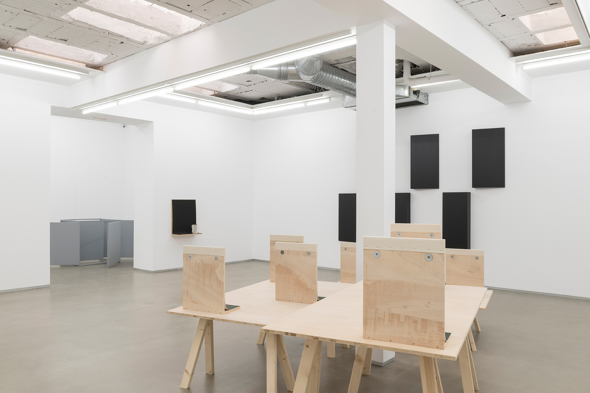 Parra & Romero, exhibition: Unfinished Installation (fig. 24)