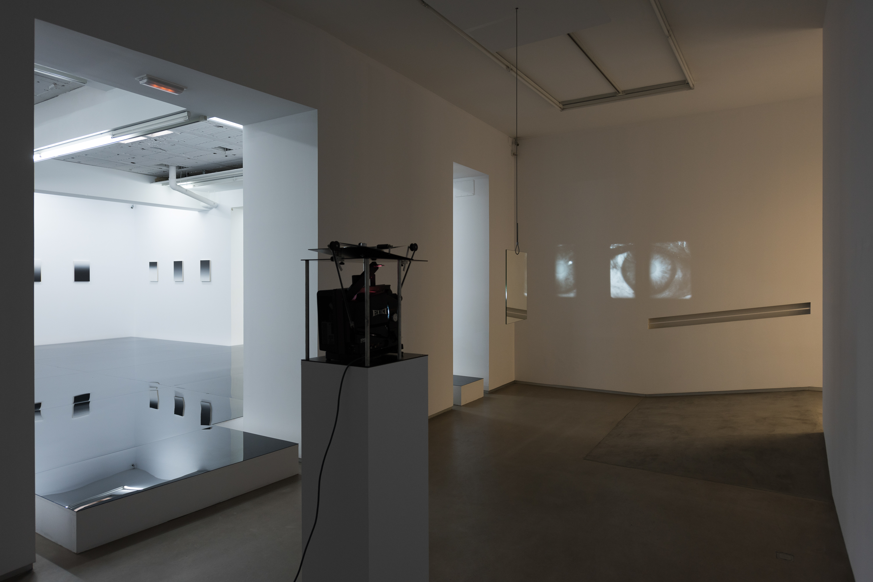 Parra & Romero, exhibition: Tenir pendant que le balancement se meurt (fig. 5)