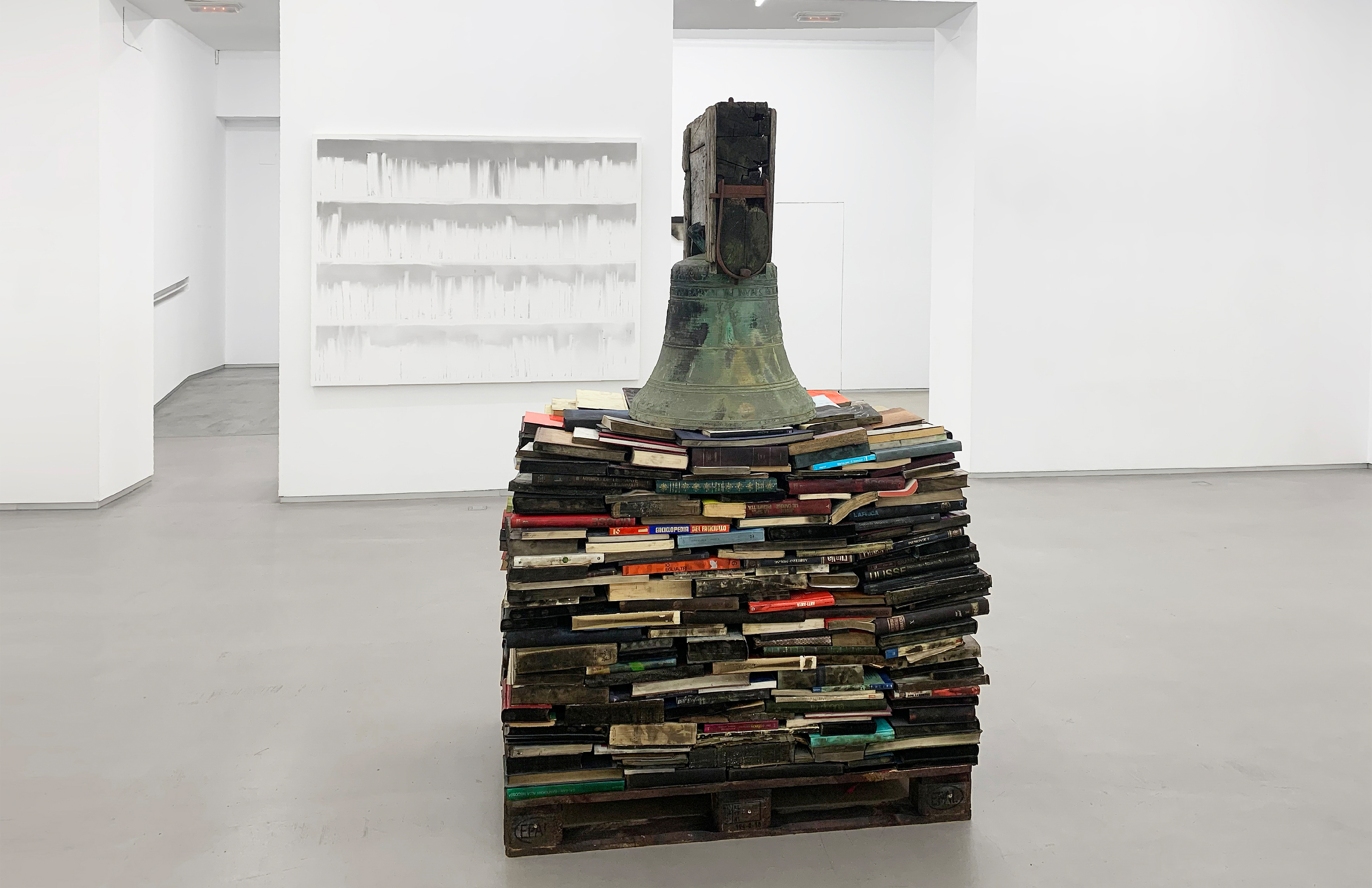 Parra & Romero, exhibition: Claudio Parmiggiani (fig. 12)