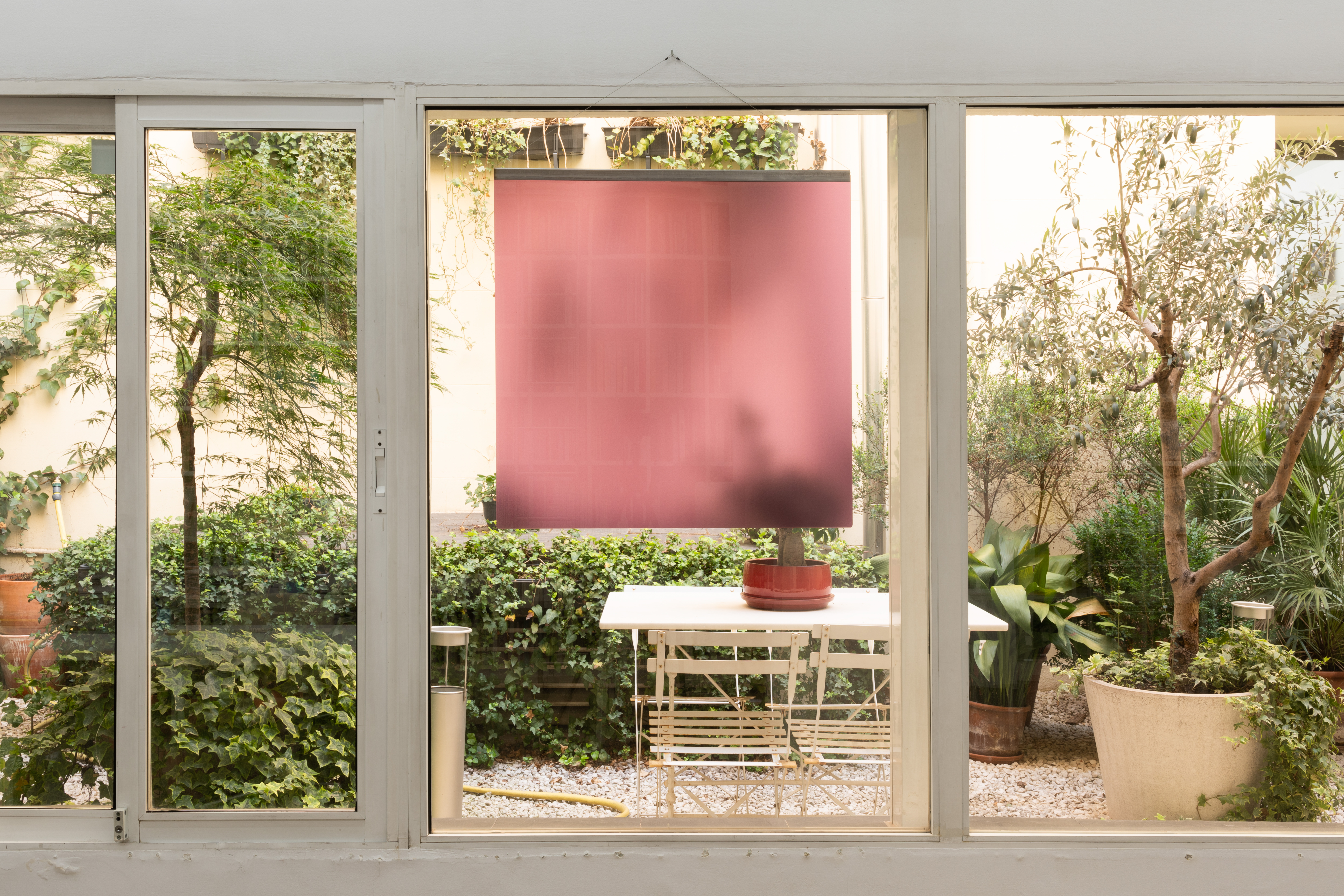 Parra & Romero, exhibition: Liz Deschenes (fig. 42)